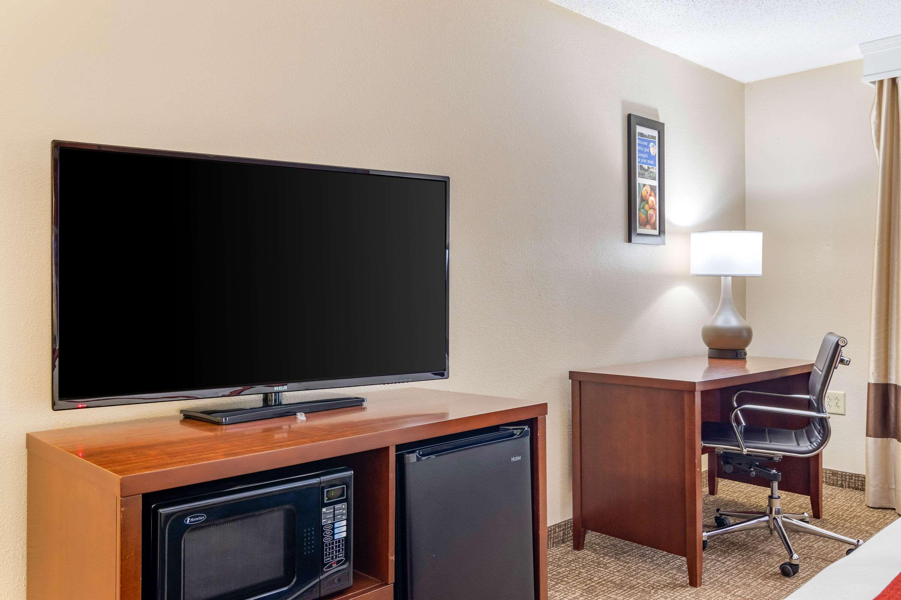 Comfort Inn & Suites Macon North I-75 Екстериор снимка