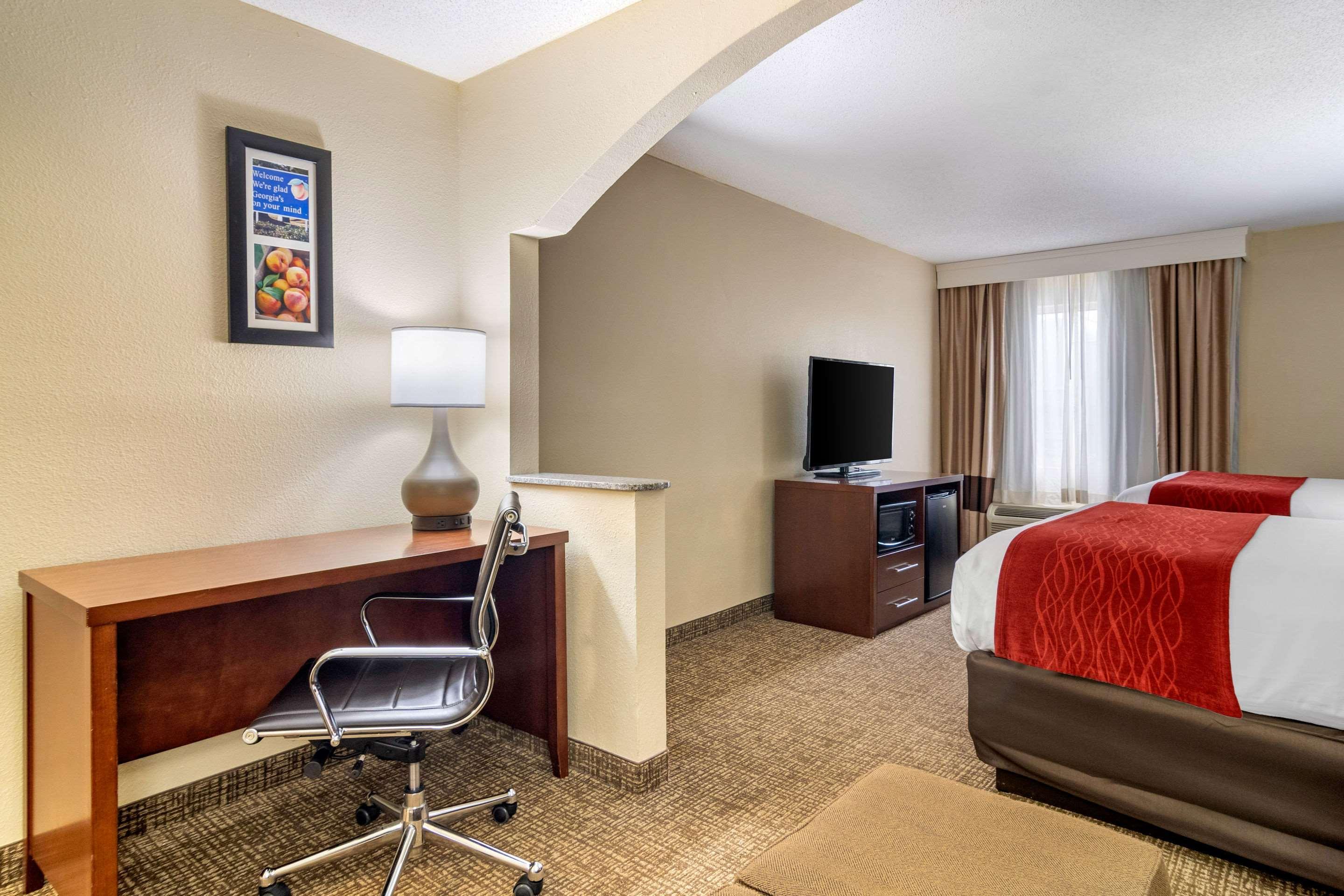 Comfort Inn & Suites Macon North I-75 Екстериор снимка