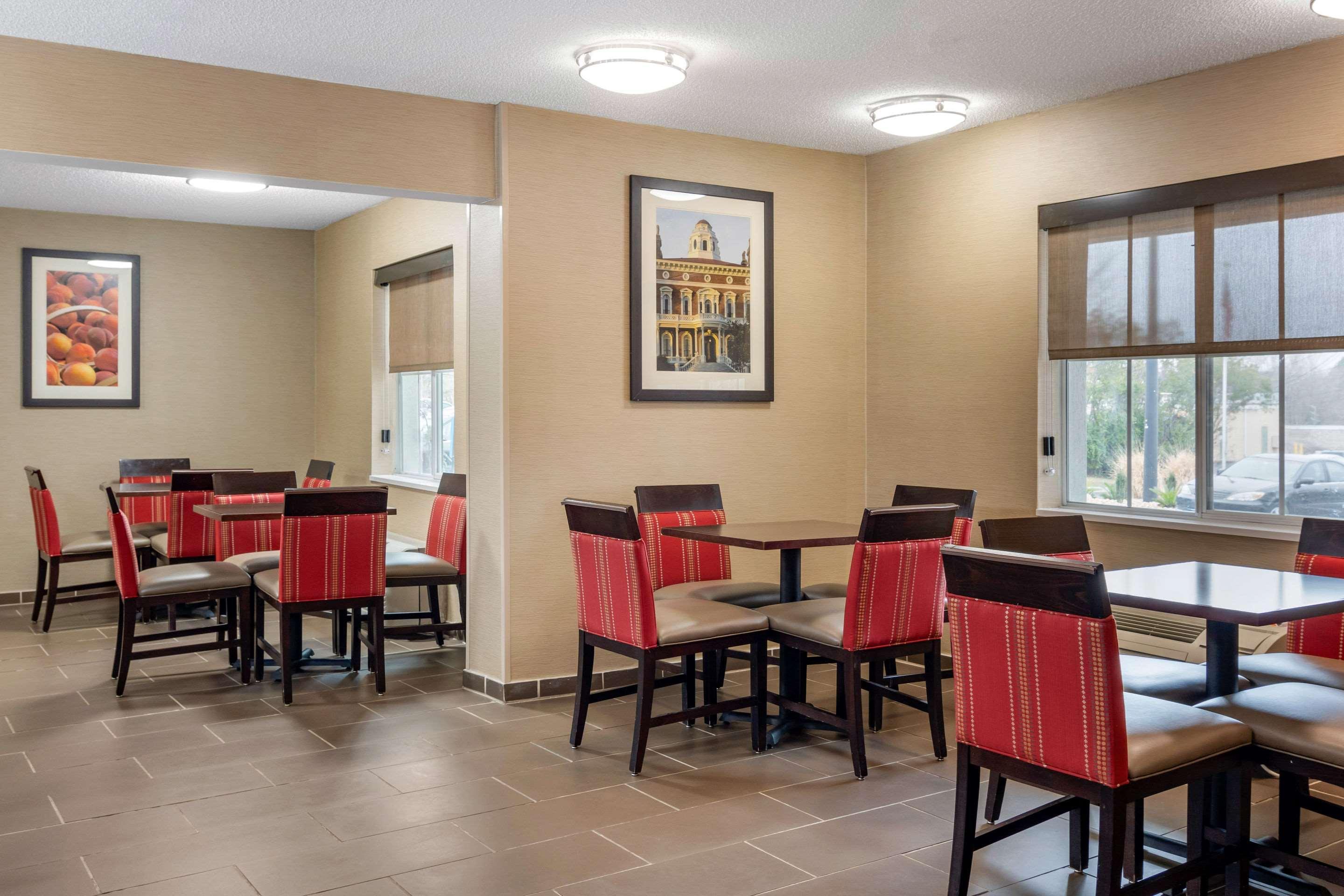 Comfort Inn & Suites Macon North I-75 Екстериор снимка
