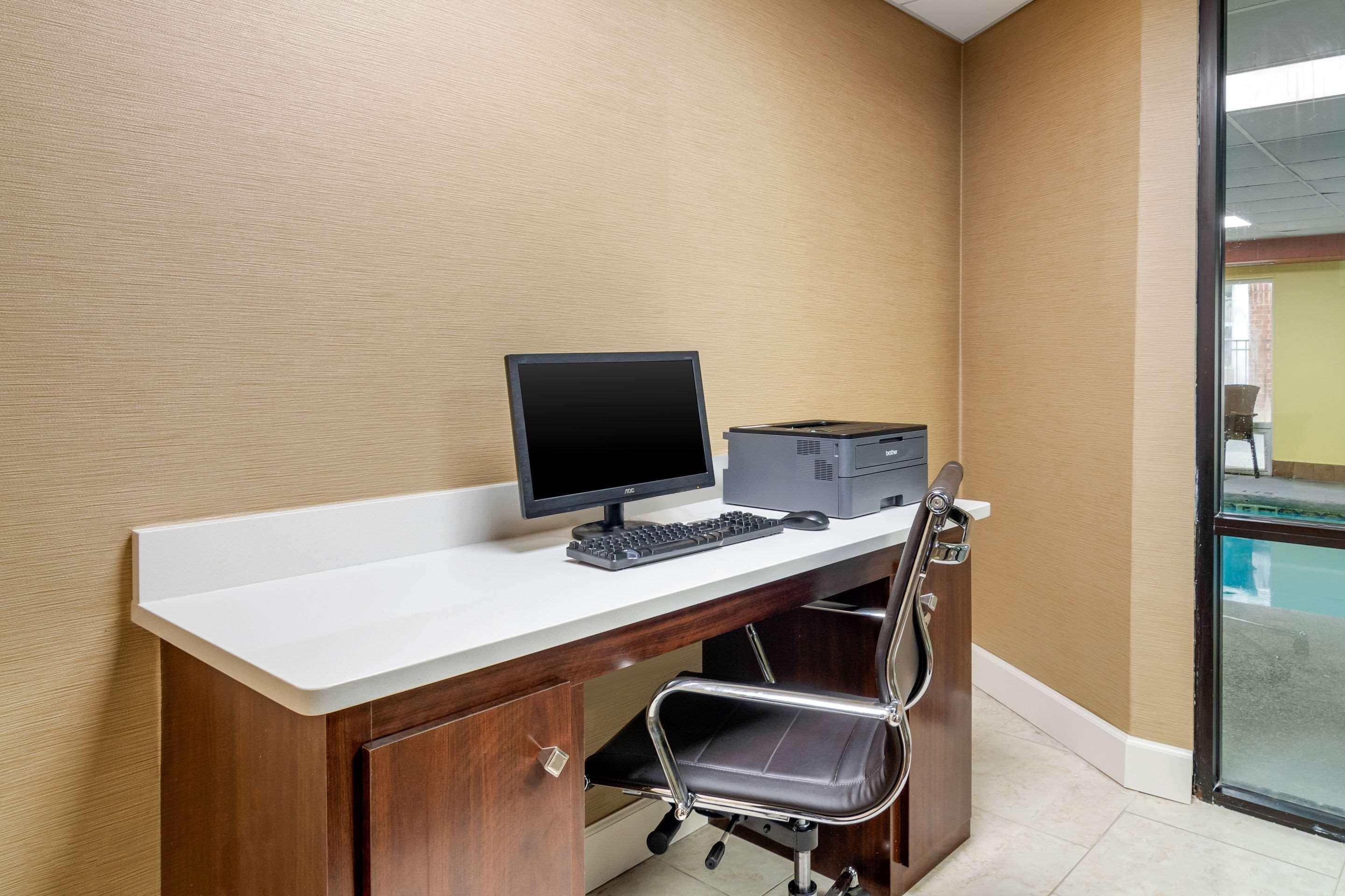 Comfort Inn & Suites Macon North I-75 Екстериор снимка